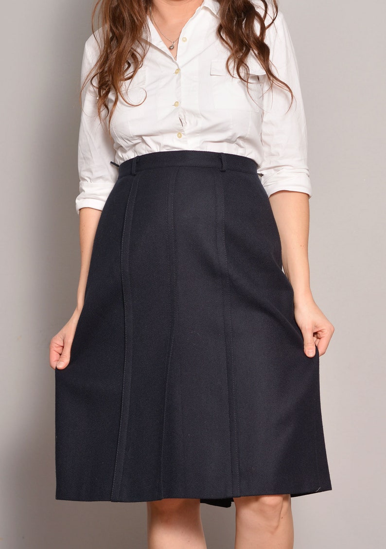 Pure Wool Skirt Navy Blue 80s Dark Skirts High Rise A Line Knee Lenght Textured Patterned Flare Classy Elegant