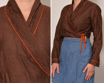 Größe 38 | Kimono Style Braun Orange Bluse | Krawatte Verschluss asiatischen Stil Wickelbluse Japan inspiriert Langarm orientalische Bluse V-Ausschnitt Seitenschlitz