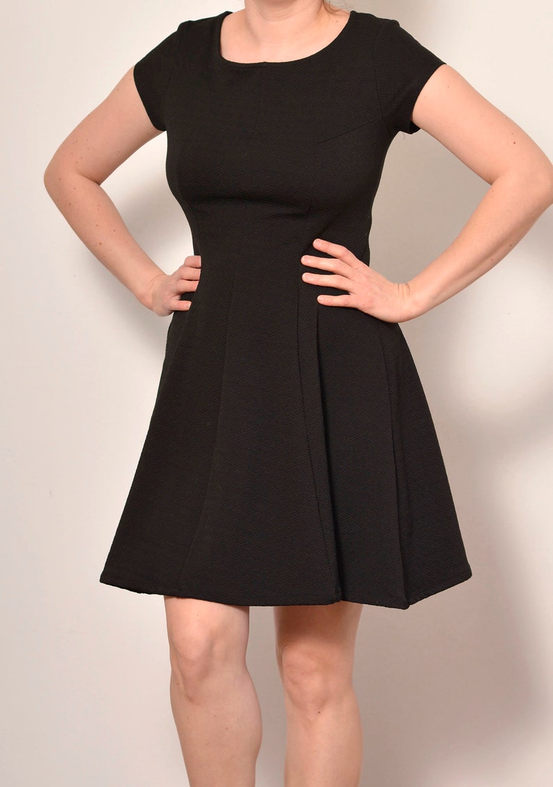 Size 6 Geometrical Pattern Black Panel Dress Short Sleeve A Line Retro Dress 00s Basic Flared Mini Dress Fit and Flare Skater Dress image 8