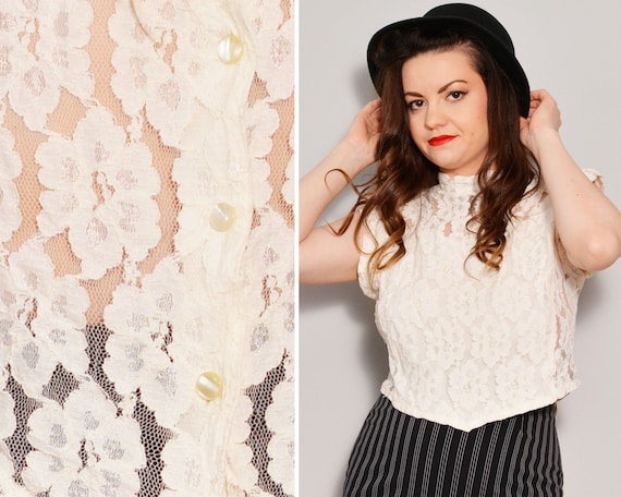 80s Floral Lace Off White Top | Mockneck Buttoned