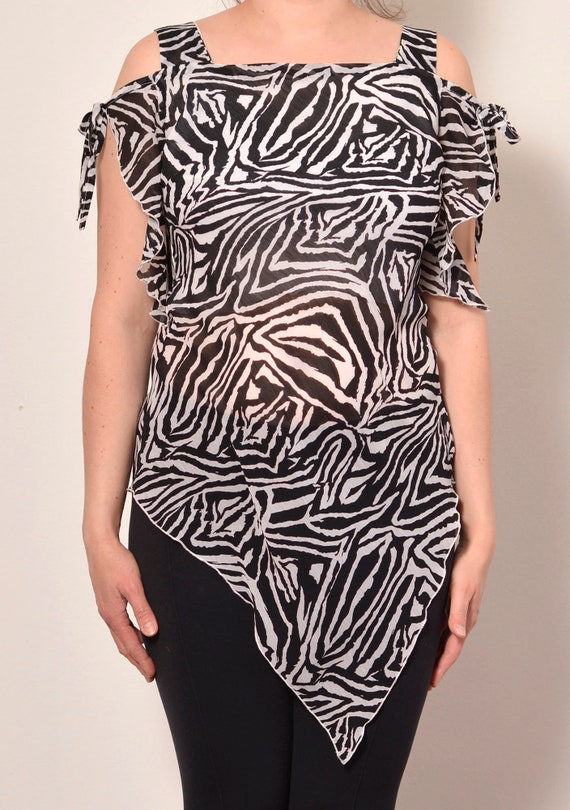 Size 8 | Zebra Stripe High Low African Style Tuni… - image 4