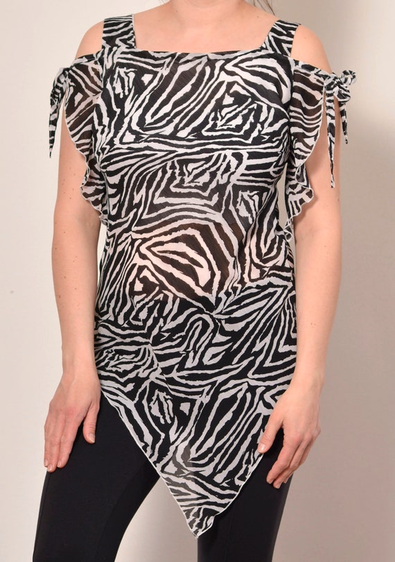 Size 8 | Zebra Stripe High Low African Style Tuni… - image 2