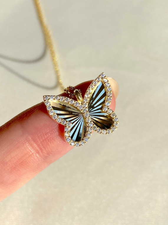 Mariposa necklace deals