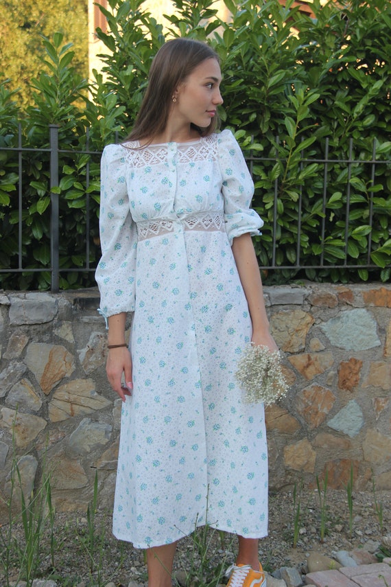 1970' Vintage floral cotton embroidered dress