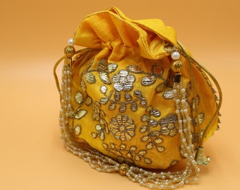 Traditional India Handmade Gota Patti Work Yellow Potli Bag Golden Lace Embroidered Drawstring Wristlets Pouch Handbag Bridal Wedding Gifts