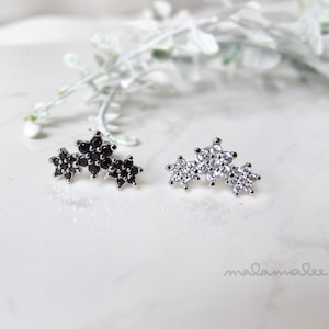 Trio CZ Flower Ear Piercing, Flower Stud earrings, 16G Cartilage earrings, Helix, Minimalist earrings, Black Flower earrings, Surgical Steel