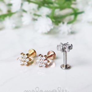 Sparkly Mini Flower Flat Back Earrings, Internally Threaded, 16G, Titanium earrings, Cartilage earring, Flower Helix earring, tragus earring
