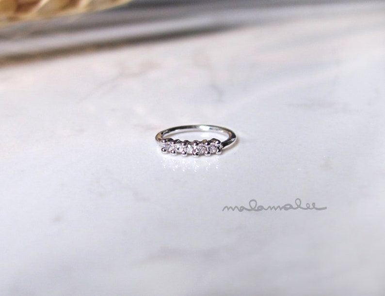 AAA Cubic Zirconia Gold Rose Gold Platinum Nose Ring Hoop 20G 5 Stone Nose Ring Hoop CZ Flower Daith Helix Ear Cartilage Hoop