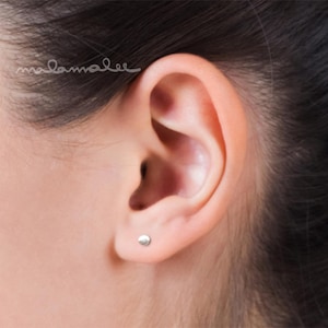 Tiny circle Stud Earrings, Sterling silver stud earrings, tiny stud, tiny dot earrings, simple, minimalist earrings, geometric earrings