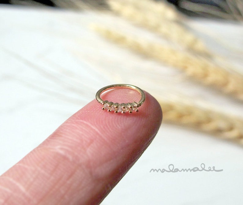 AAA Cubic Zirconia Gold Rose Gold Platinum Nose Ring Hoop 20G 5 Stone Nose Ring Hoop CZ Flower Daith Helix Ear Cartilage Hoop