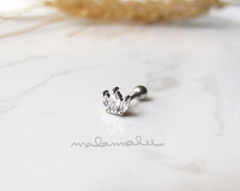 Mini Crown Ear Piercing, Crown Stud CZ earrings, 16G Cartilage earring, Helix earring, Minimalist earrings, Tiny crown diamond earring