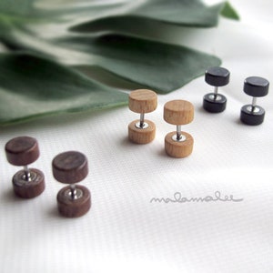 Round wood studs, Fake Plugs, Wooden Fake Plugs, Fake Gauge earrings, minimalist earrings, geometric earrings, wood earrings, rustic earring