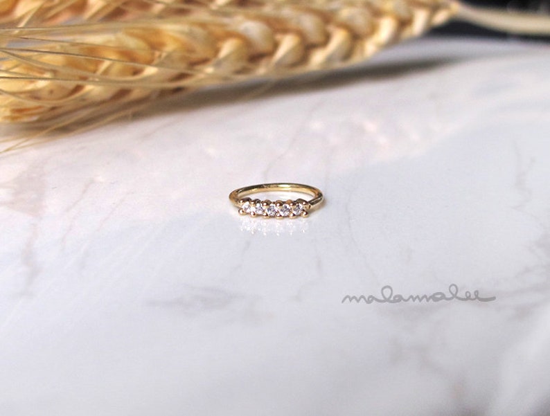 AAA Cubic Zirconia Gold Rose Gold Platinum Nose Ring Hoop 20G 5 Stone Nose Ring Hoop CZ Flower Daith Helix Ear Cartilage Hoop