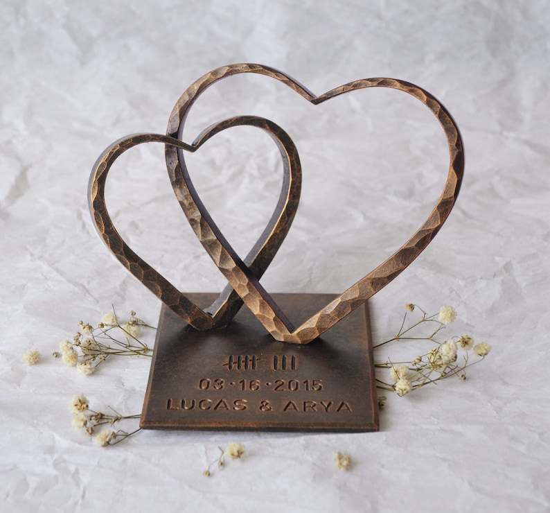 Corazón de bronce para el 8.º aniversario, regalo de aniversario de boda, regalo personalizado del 8.º aniversario, dos corazones de acero, regalo del 8.º aniversario para la esposa imagen 1