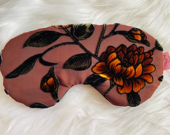 Adjustable Velvet Sleep Mask: Oversized Silk Charmeuse Lining
