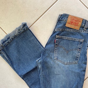 size M levis jeans, levis jeans women, y2k jeans, levis 525, bootcut jeans, levis high waist, levis jeans for women, medium wash jeans, fall