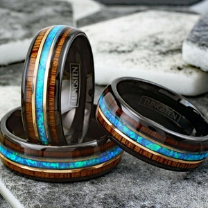 Hawaiian Blue Opal Koa Wood Rose Gold Wedding Band / Anello da donna da uomo in tungsteno / 8mm Taglia 9-13 / Gioielli incisi con incisione personalizzata