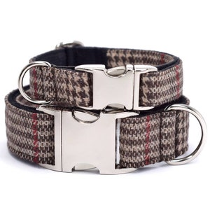 Hundhalsband av ulltyg med rutmönster i brunt/rött och metallspänne i silver/brons/guld, justerbart, robust, mjukt