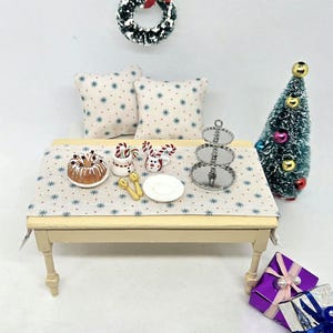 Miniature tablecloth and pillows set - 2 mini pillows and table runner. Dollhouse Christmas, Maileg dollhouse. Maileg accessories.