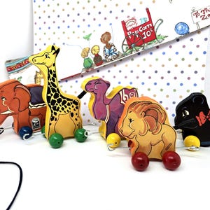 Vintage Fisher-Price Pull toy, 5 piece.  Vintage zoo toy. Vintage circus.