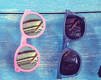 Wall Mount Sunglasses Holder and Organizer - Multiple Colors Available - Never Lose Your Sunglasses Again!