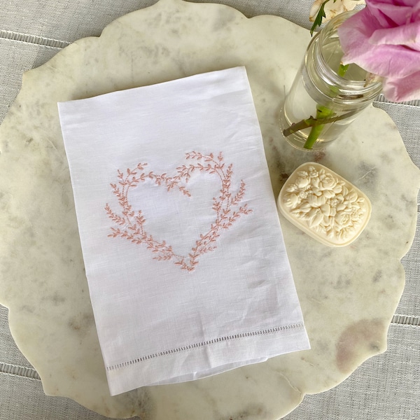 Valentines Heart Frame Embroidered Linen Guest Towels, Monogrammed Guest Towel, Hostess gifts, Warm House Gifts, Bathroom Decor