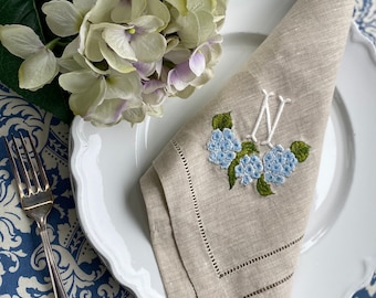 Hydrangeas Linen Napkins, Embroidered Hydrangeas, Wedding Embroidered Napkins, Hostess gifts, warm house gifts, Dinner Napkins