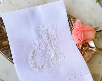 French Style Embroidered Monogrammed Linen Guest Towels, Guest Tea Towel, Hostess gifts, warm house gifts, Wedding Gifts