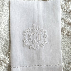 Embroidered Linen Guest Towels, Monogrammed Guest Towel, Hostess gifts, warm house gifts, Bathroom Decor image 3