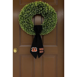 Cincinnati Bengals Wreath Sash – WHO DEY! Black Tail Embroidered NFL Door Decor