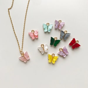 Butterfly necklace| dainty| trendy| gift for her| valentine's day| mother's day| christmas| hope| girly| elegant| soft girl| art h0e