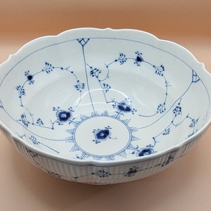 Vintage Royal Copenhagen Blue Fluted Plain Salad Bowl # 191