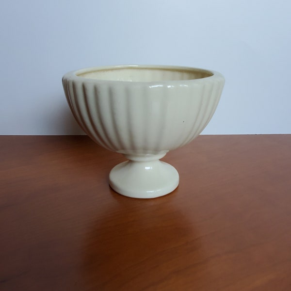 Planter Haeger Pottery Cream Porcelain 3976