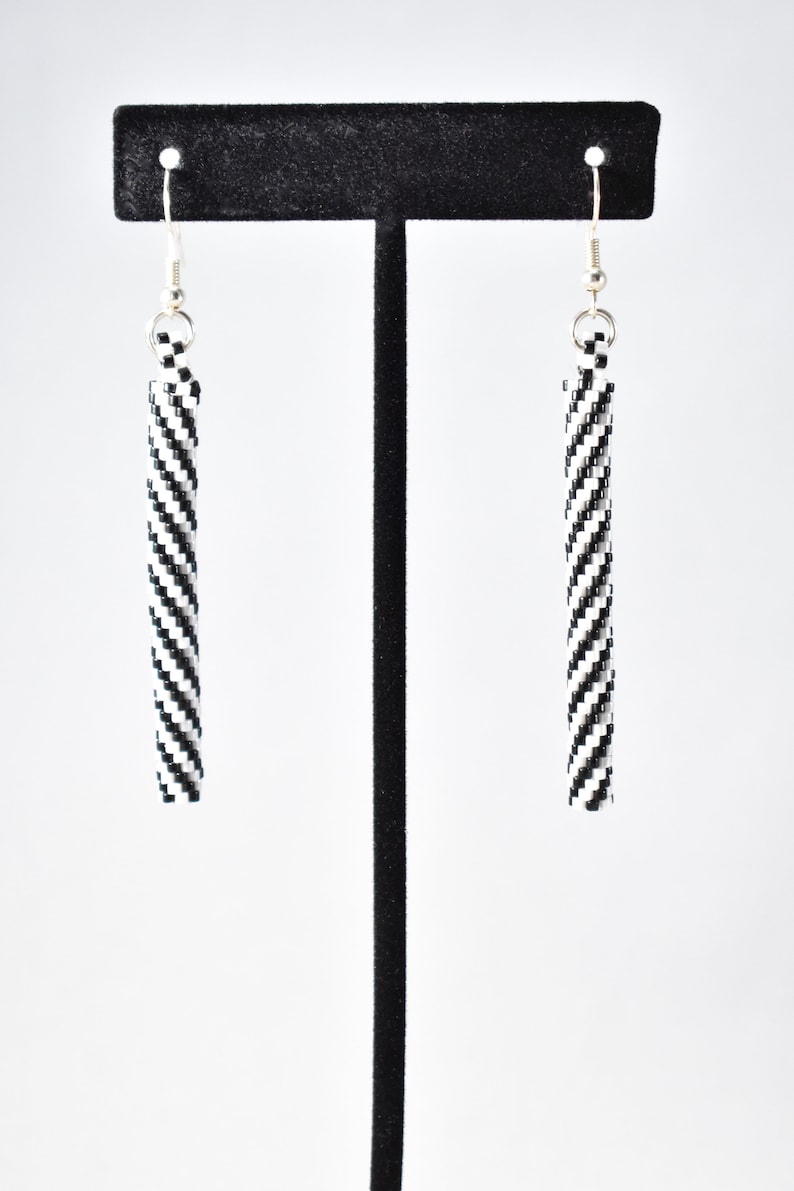 Georgia Slims Black and White Spiral hand beaded peyote tube earrings in silver by Zillionwaire