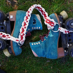 Red Skate Leash, Ruby Red Skate Leash, Macrame Skate Noose, Roller Skate Gift, Skate Accessories, Carrying Strap for Skates, Gift for Skater