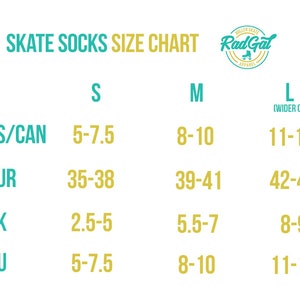 K&ouml;nnte beinhalten: Skate-Socken Gr&ouml;&szlig;entabelle mit US/CAN, EUR, UK und AU Gr&ouml;&szlig;en. Die Tabelle zeigt Gr&ouml;&szlig;en f&uuml;r kleine, mittlere und gro&szlig;e Socken. Die gro&szlig;e Gr&ouml;&szlig;e ist f&uuml;r breitere Waden.