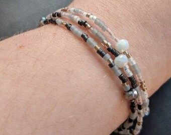 Pulseras con cuentas de triple pila, Miyuki oro 11/0, rosa, y cuentas de humo con esferas de cristal