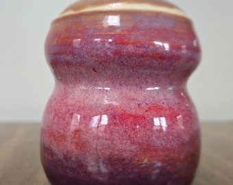 La Olla Rosa - Olla Torneada con Brillo, Niebla de Lavanda, Sangría y Glaseado Ombre de Berenjena