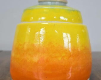Tequila Sunrise - Olla torneada a rueda con esmalte ombré brillante, naranja, amarillo y celadón