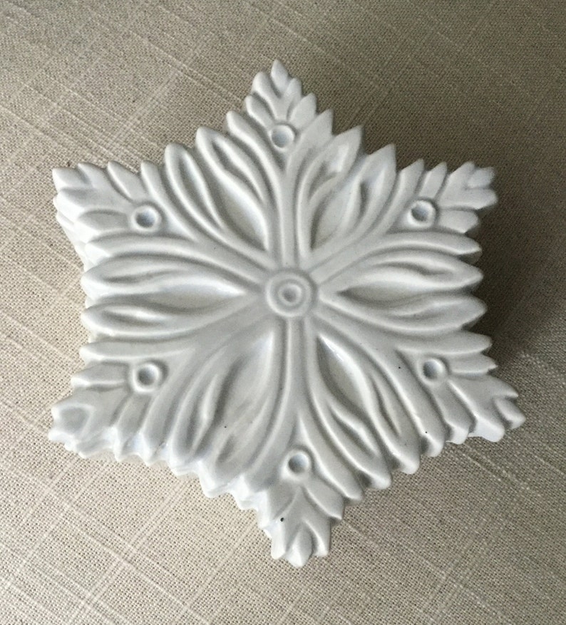 White Snowflake Ceramic Trinket Storage Box