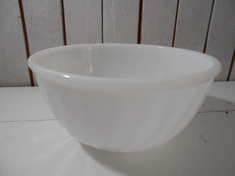 Fire King Swirl Nesting Bowl Milk Glass Mixing Bowl Farmhouse Kitchen Mid Century Small White 7 inch Bowl