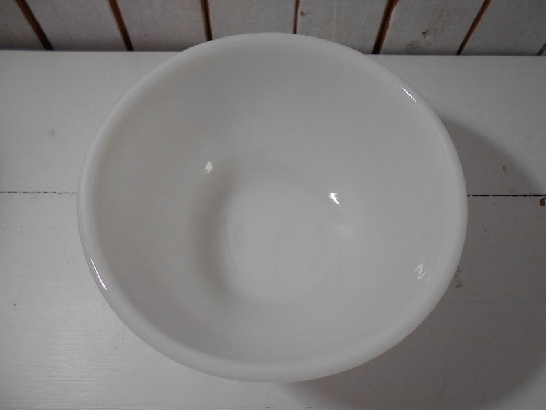Fire King Swirl Nesting Bowl Milk Glass Mixing Bowl Farmhouse Kitchen Mid Century Small White 7 inch Bowl