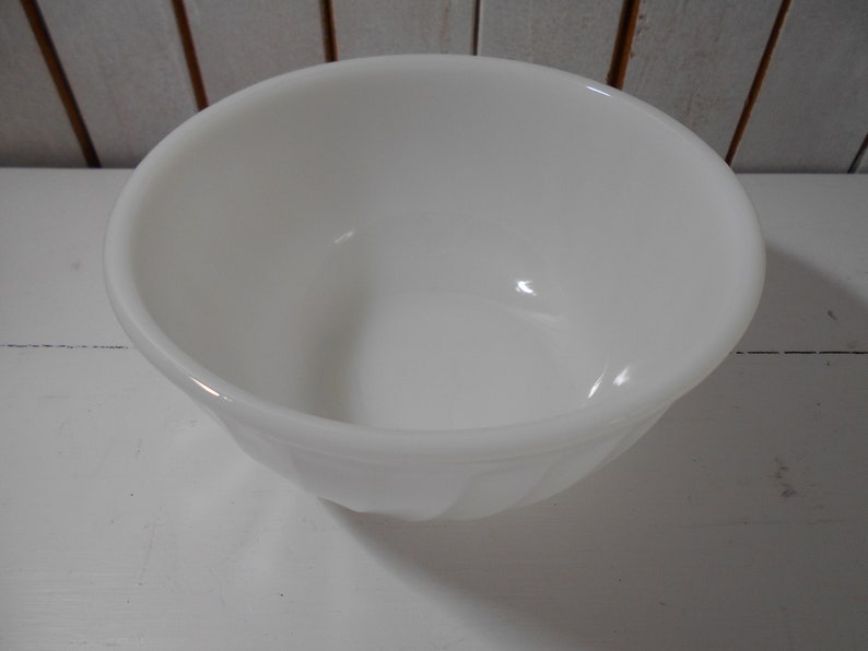 Fire King Swirl Nesting Bowl Milk Glass Mixing Bowl Farmhouse Kitchen Mid Century Small White 7 inch Bowl