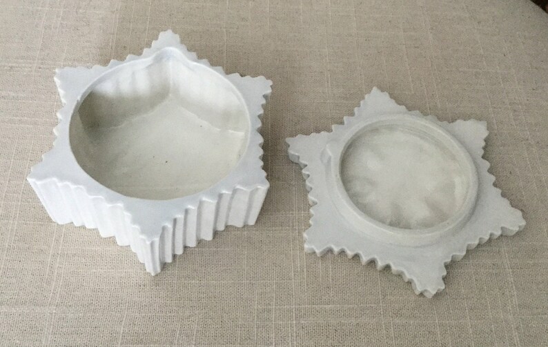 White Snowflake Ceramic Trinket Storage Box
