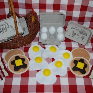 HomeSewn Felt Play Food Breakfast Bundle - Crackable Eggs, Pancakes & Bacon