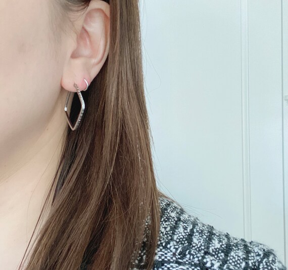 8mm white deals gold hoop earrings