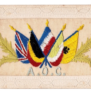WW1 Hand geborduurde postkaart - AOC