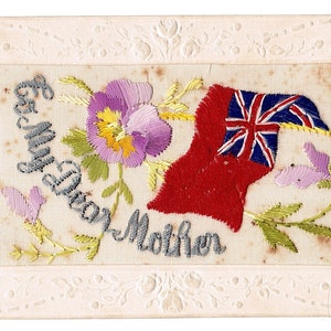 Cartão postal francês bordado à mão da 1ª Guerra Mundial para a mãe