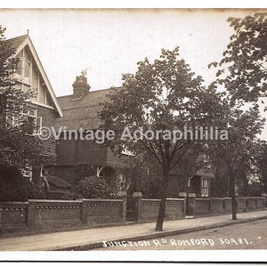 Vintage Post Card Junction Road, Romford