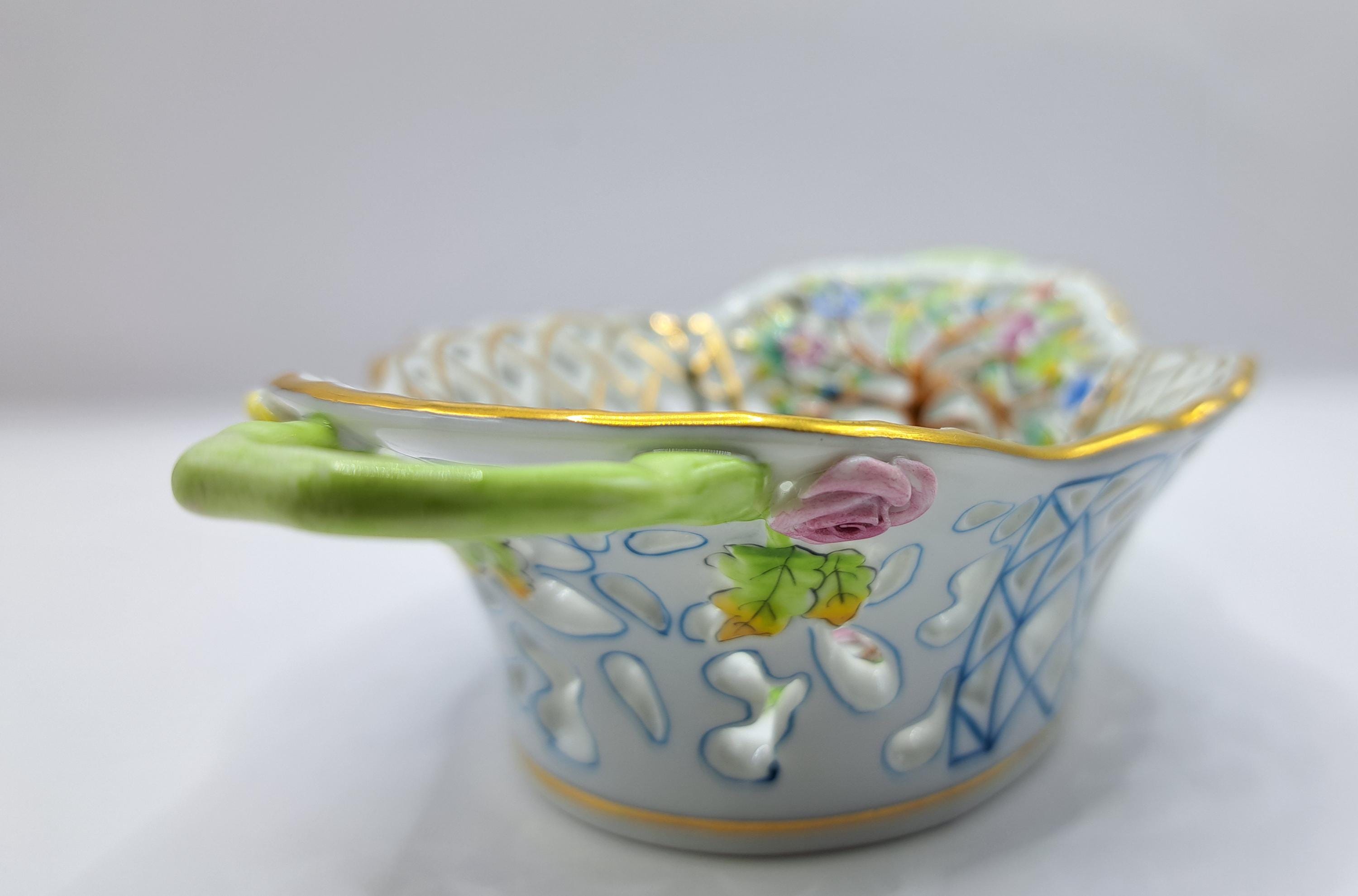 Herend Hungary Queen Victoria Reticulated Basket Dish 7.5